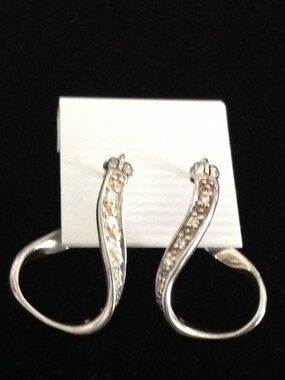Chamilia Infinity Earrings